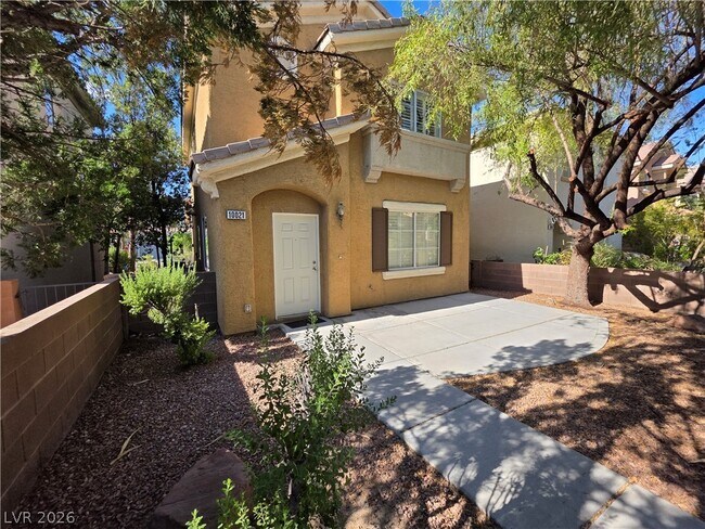 Building Photo - 10021 Via Toro Ave