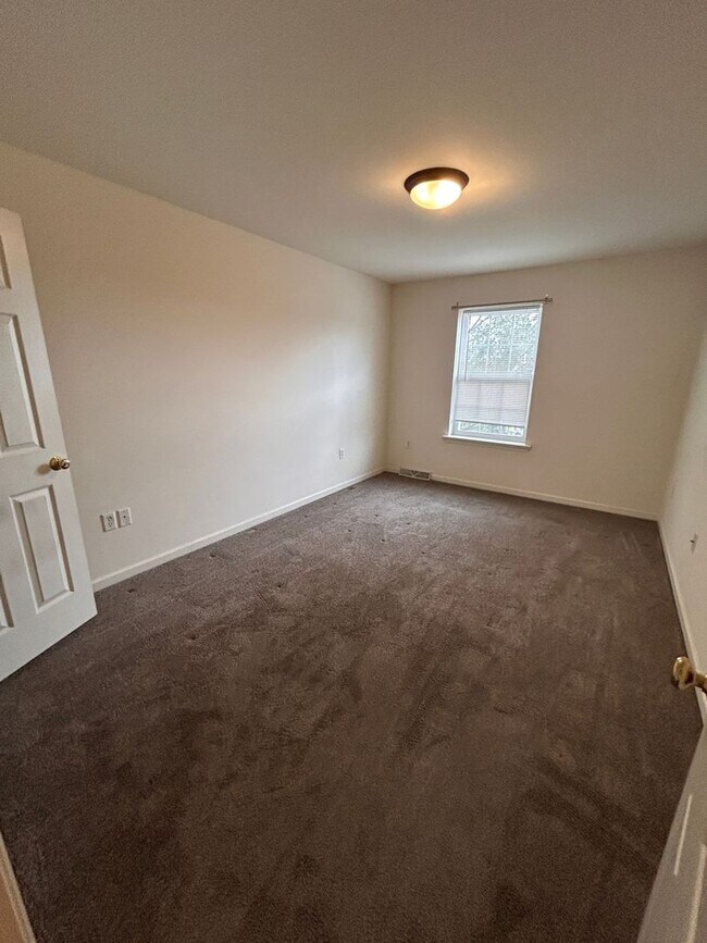 Building Photo - 3 Bed 2 Bath Townhouse In Mountville For Rent!