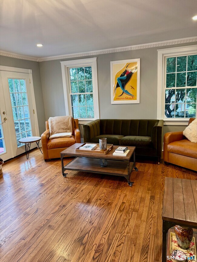 Building Photo - 40 Wilridge Rd