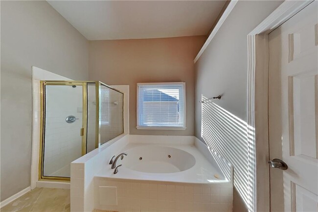 Building Photo - 3308 Stillbrook Pass