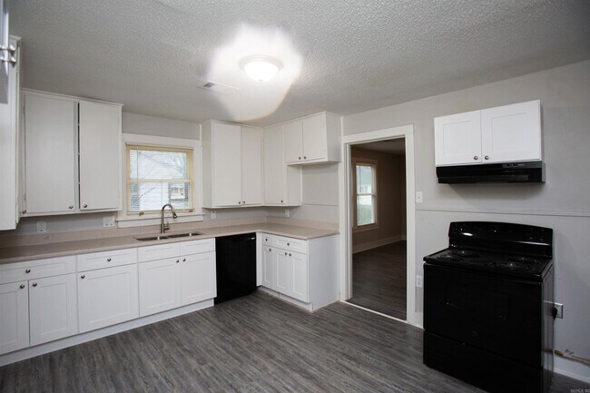 Building Photo - 2015 Franklin St