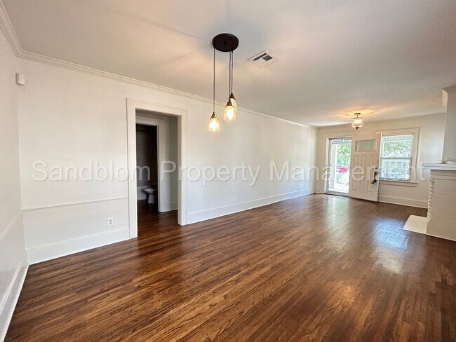 Building Photo - FOR LEASE | University of Tulsa | Availabl...