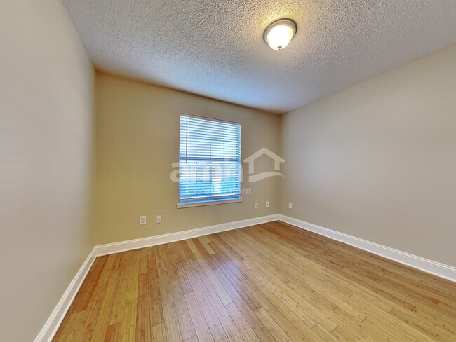 Building Photo - 2981 Waters View Cir