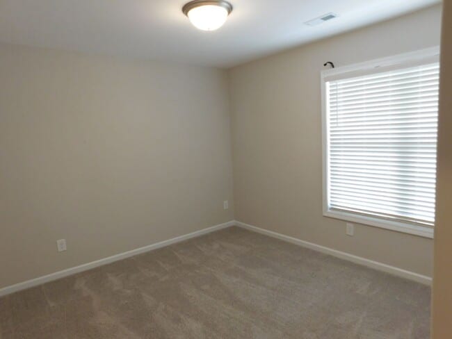 Building Photo - 500 Odham Ln