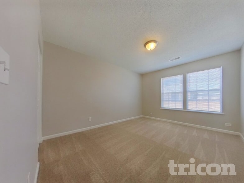 Building Photo - 482 Fox Trot Dr