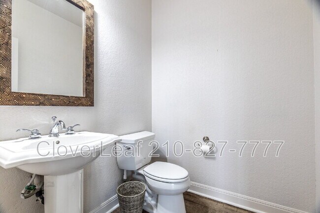 Building Photo - 335 Charon Point