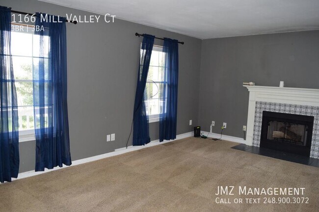 Building Photo - GORGEOUS OXFORD COLONIAL FOR LEASE!