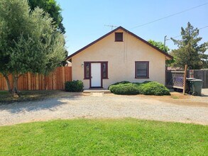 Building Photo - Single-Story 2-Bedroom Home in Calimesa!