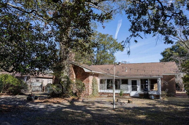 Building Photo - 4627 Darlene St