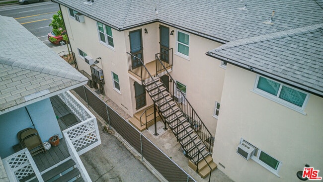 Building Photo - 12351 Riverside Dr