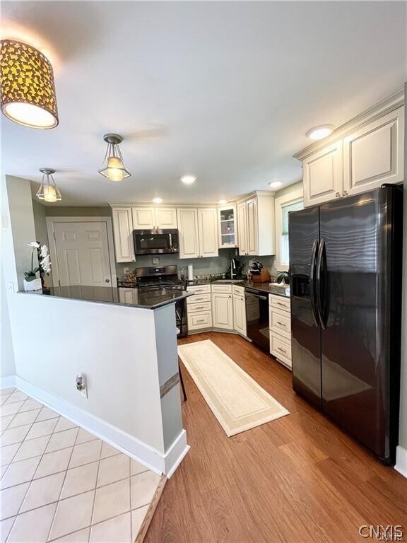 Building Photo - 8423 Bubbling Springs Dr