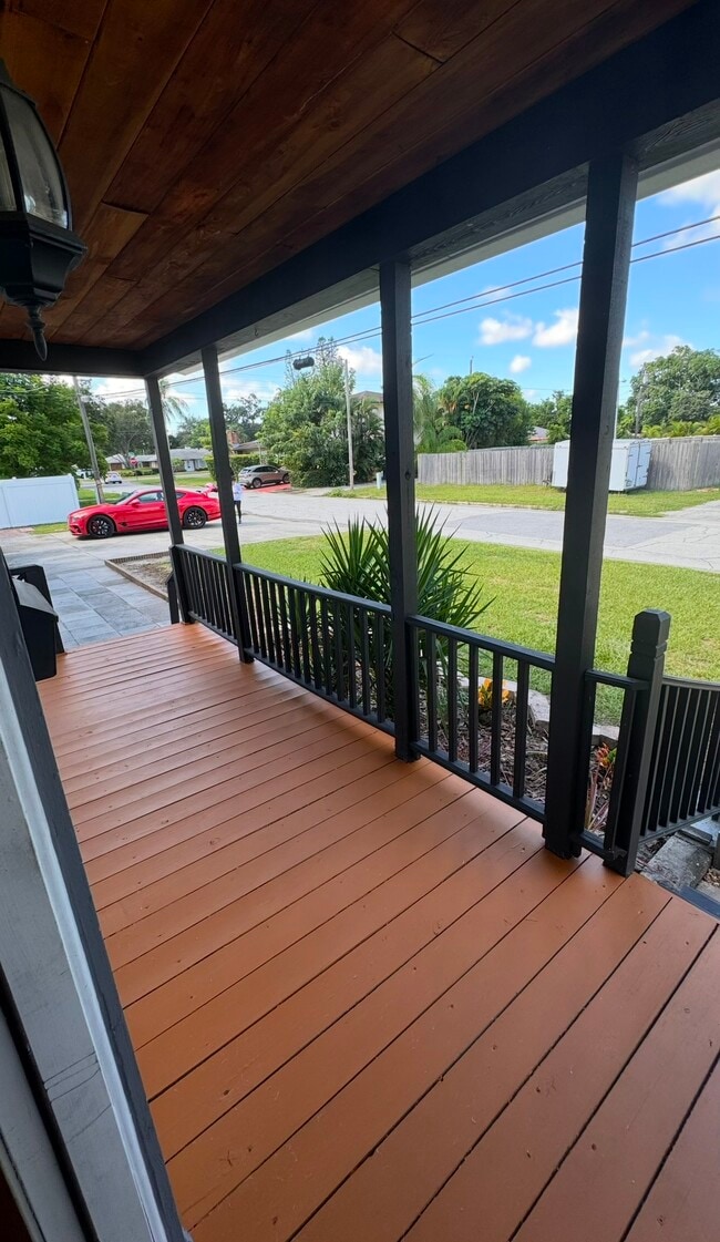 Building Photo - 4594 10th Ave N