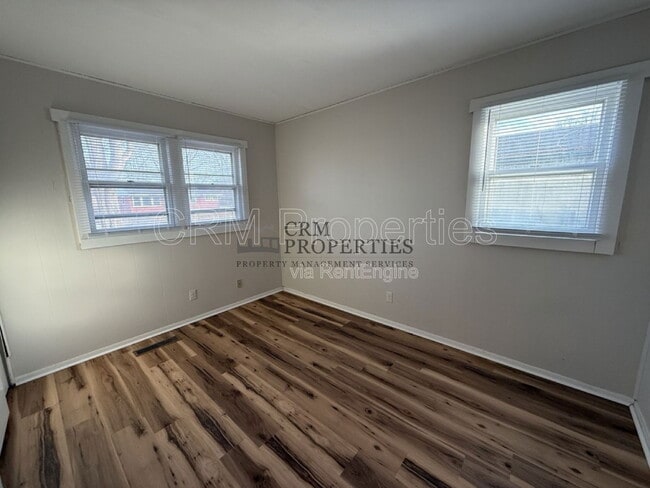 Building Photo - 5115 Arrowhead Blvd