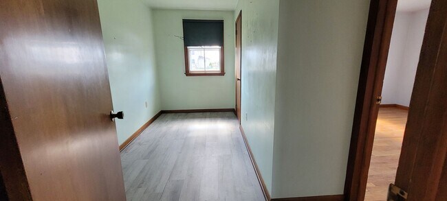 Building Photo - 4 Bedroom home in a rural setting