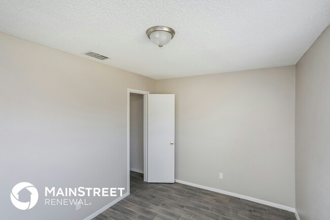 Building Photo - 6409 Stardust Dr S