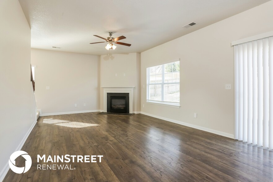 Building Photo - 557 Smoky Valley Ln