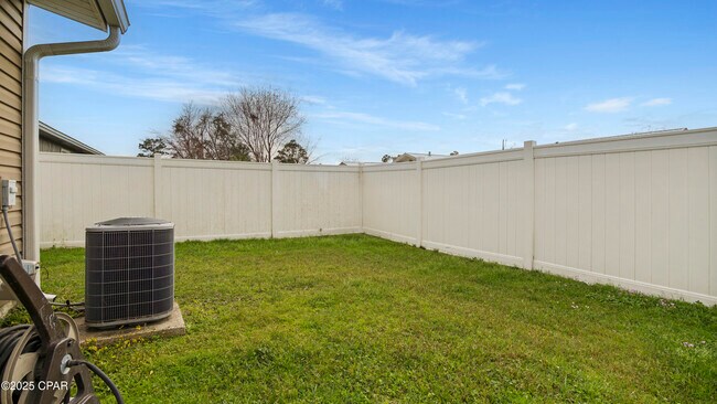 Building Photo - 2518 Johnson Dr