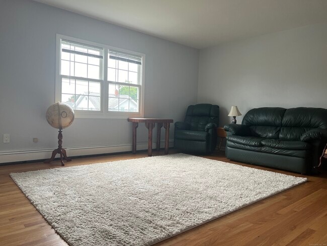 Building Photo - 181 Longview Ave