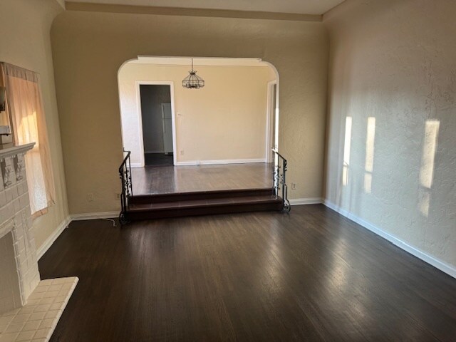 LVDin - 2203 S Harcourt Ave