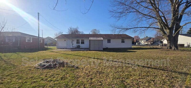 Building Photo - 3914 Maplecrest Rd