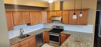 Building Photo - 25 Cottage St