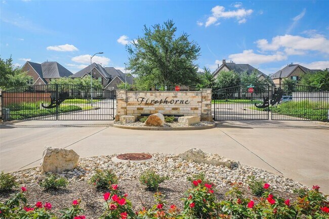 Building Photo - 27930 Colonial Point Dr