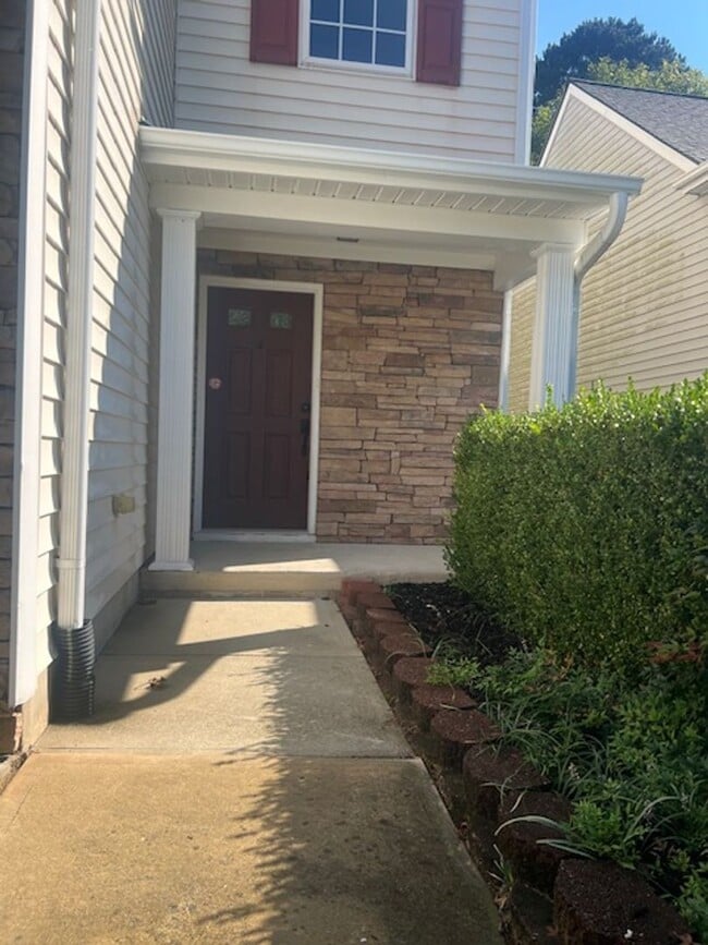 Building Photo - 8 Grosbeak Ln