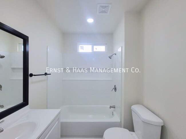 Building Photo - 3311 C Platt Ave