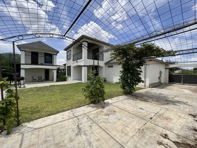 Building Photo - 617 Cowbird Cove Court