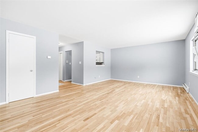 Building Photo - 9 Charles Ln