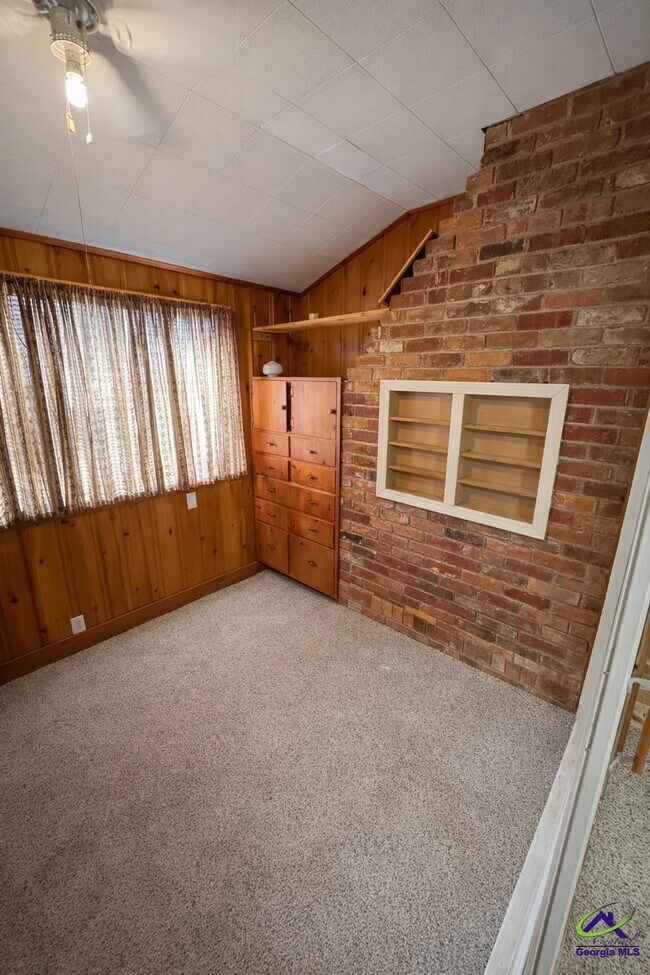 Building Photo - 316 Julianne St