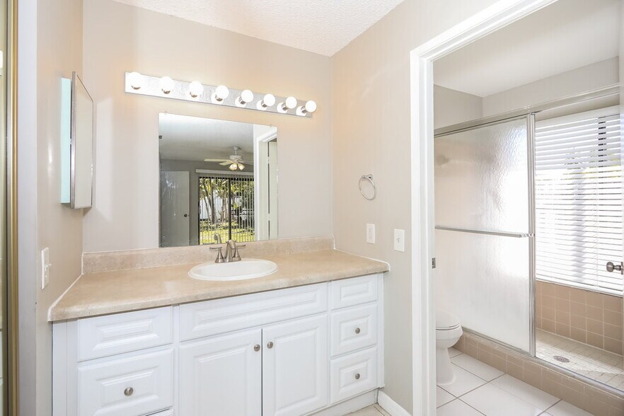 Building Photo - 11710 Countryview Ln
