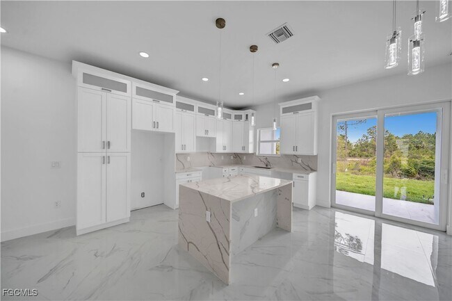 Building Photo - 1155 Countess Ave