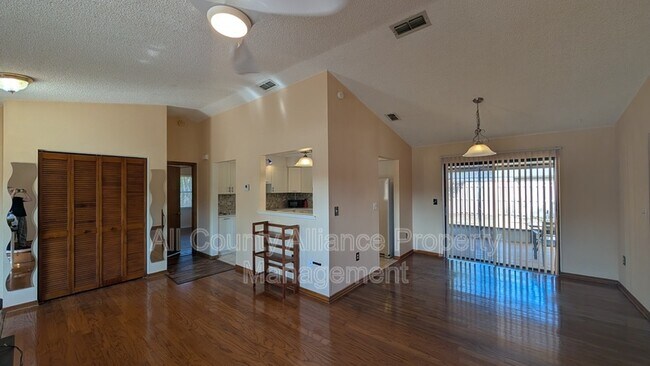 Building Photo - 3441 Thunderbird Ave