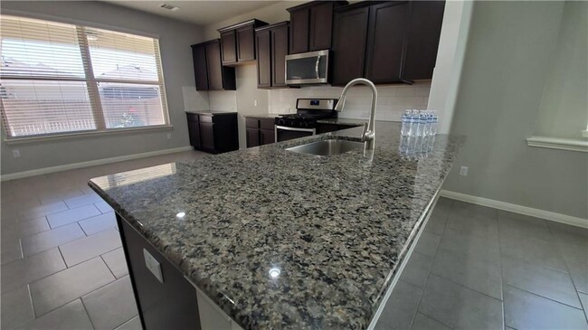 Building Photo - 524 Palmilla St