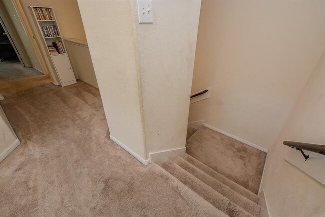 Building Photo - 6038 Wesley Manor Ct