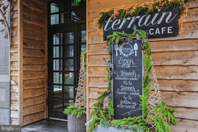 Building Photo - 4977 Battery Ln