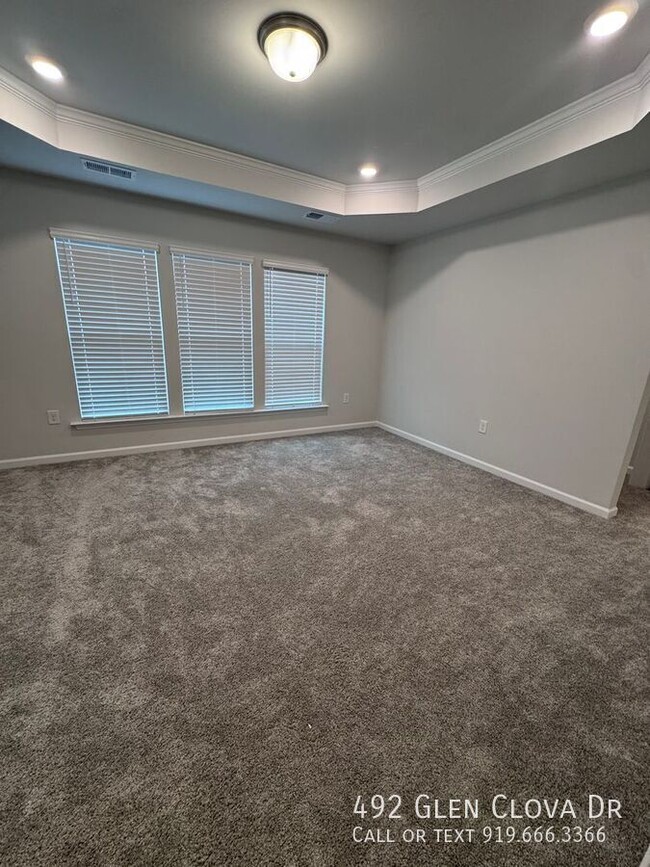 Building Photo - 492 Glen Clova Dr