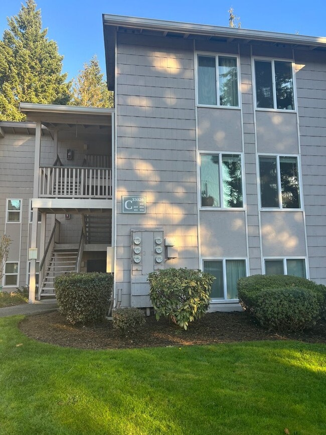 Comfy Habitat Condo in Central Federal Way! 33026 17th Pl S Federal