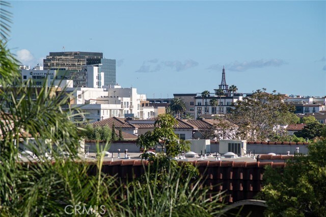 Building Photo - 345 Pioneer Dr