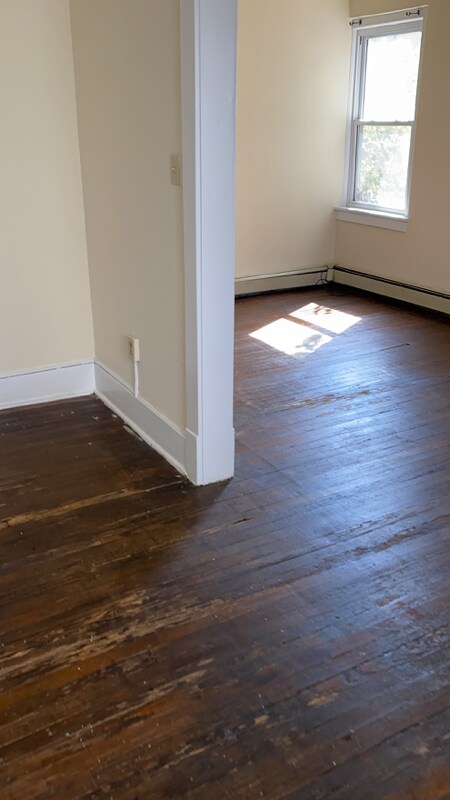 Building Photo - 309 W Beaver Ave