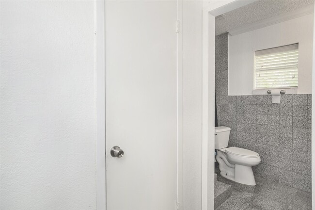 Building Photo - 16900 Wellborne Rd