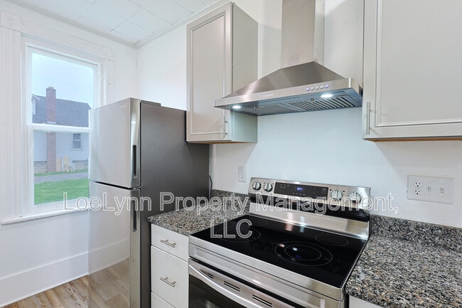 Building Photo - 14208 Temple St