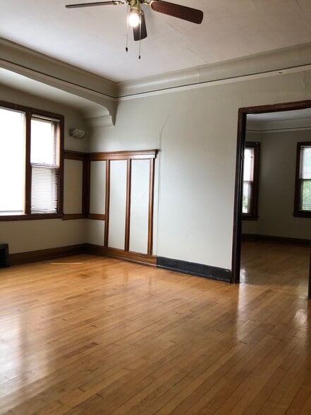 Building Photo - 3218 N Oakland Ave