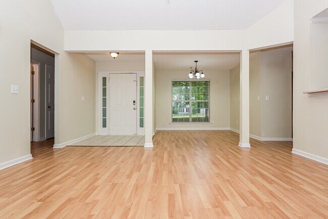 Building Photo - 190 Dillion Dr