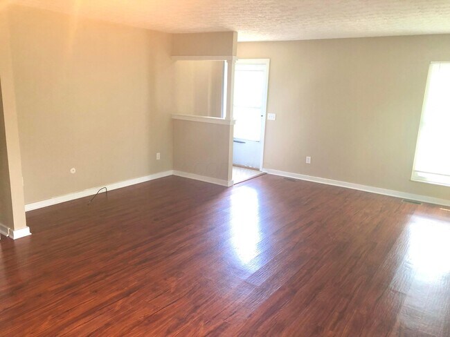 Building Photo - 6398 Shelton Ct
