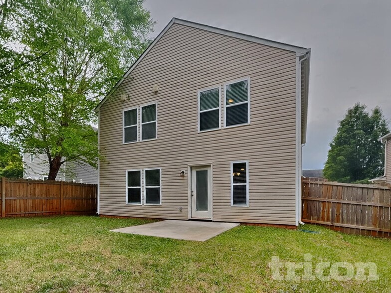 Building Photo - 843 Bitting Hall Cir