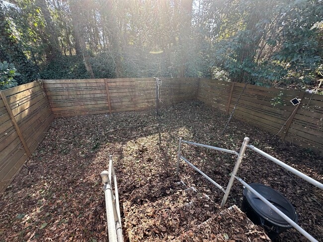 Building Photo - Charming 2BR Duplex in Durham’s Lakewood District