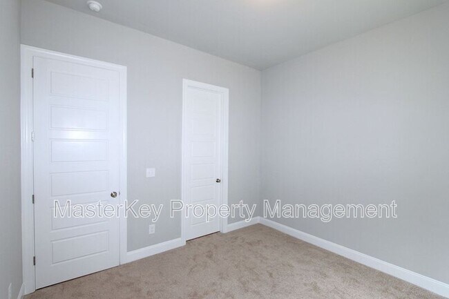 Building Photo - 170 Cotten Dr