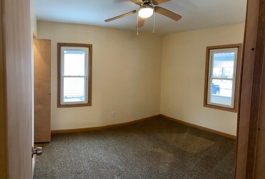 Building Photo - 986 Tritt Dr